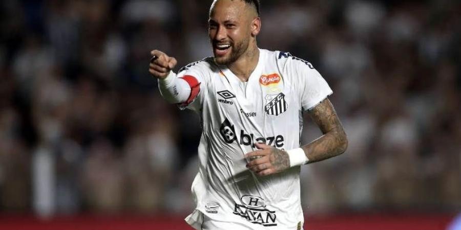 رسميا.. نيمار يمدد عقده مع سانتوس حتى ديسمبر 2026