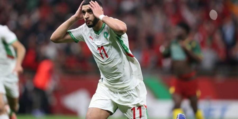 الصيباري يتوج بجائزة "رجل المباراة" بين المغرب والكاميرون