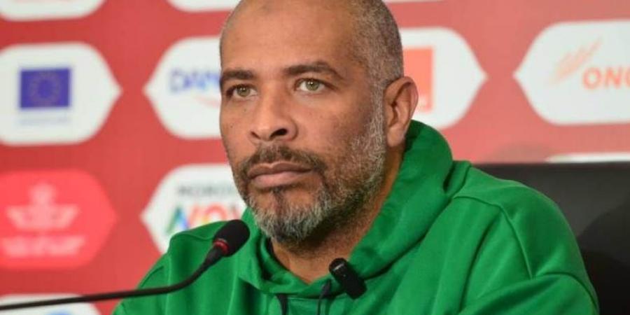 إريك شيل مدرب نيجيريا: لا أملك المال لتحفيز اللاعبين.. وفخور لما وصلنا إليه في البطولة