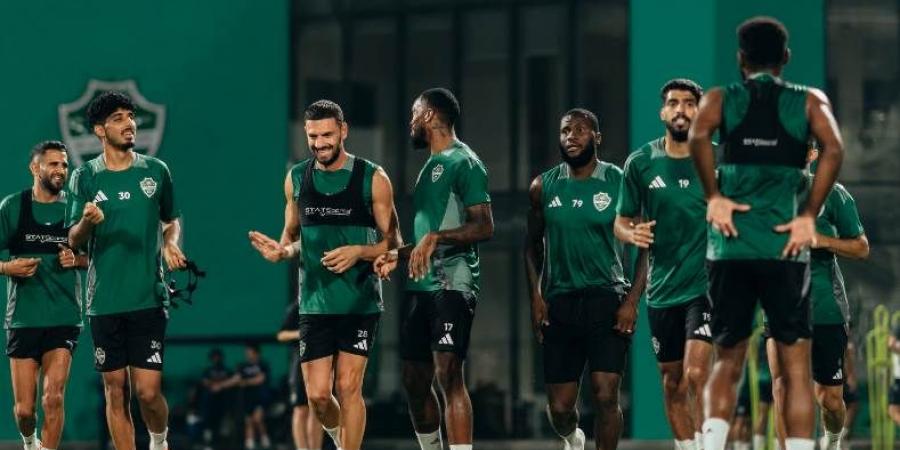 أهلي جدة يعلن إعارة لاعبه إلى نادي الرياض