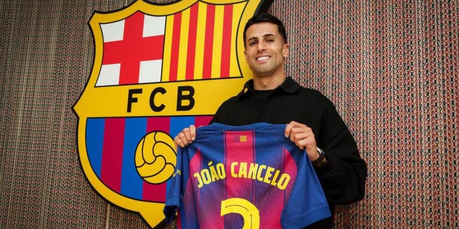 رسميا/ برشلونة يعلن ضم جواو كانسيلو كمعار لـ6 أشهر