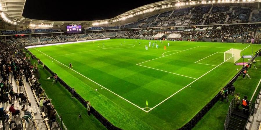 في واقعة "غريبة".. منع جماهير رجاوية من دخول ملعب المدينة في الرباط رغم اقتنائها لتذاكر من فئة 500 درهم