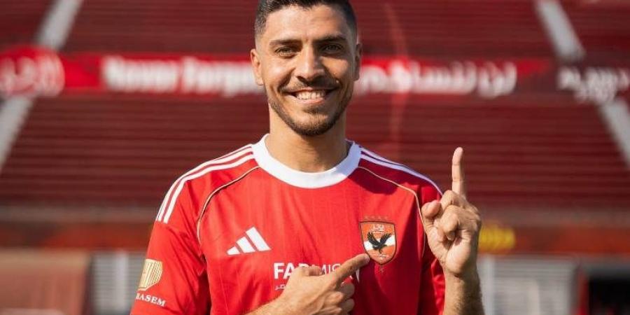 السقا: فرص التعاقد محمد شريف 50% والمفاوضات مع الأهلي مستمرة