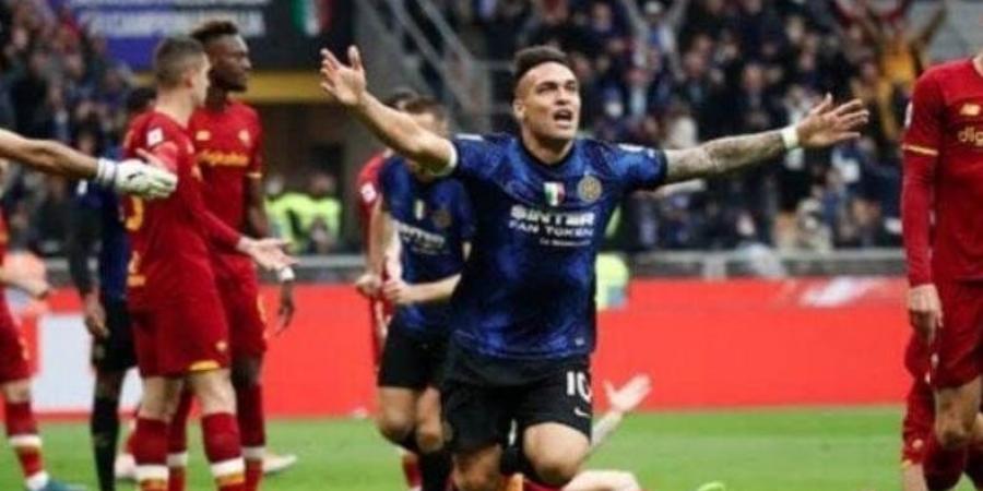 إنتر ميلان يزور كريمونيزي في مهمة تعزيز صدارته للدوري الإيطالي