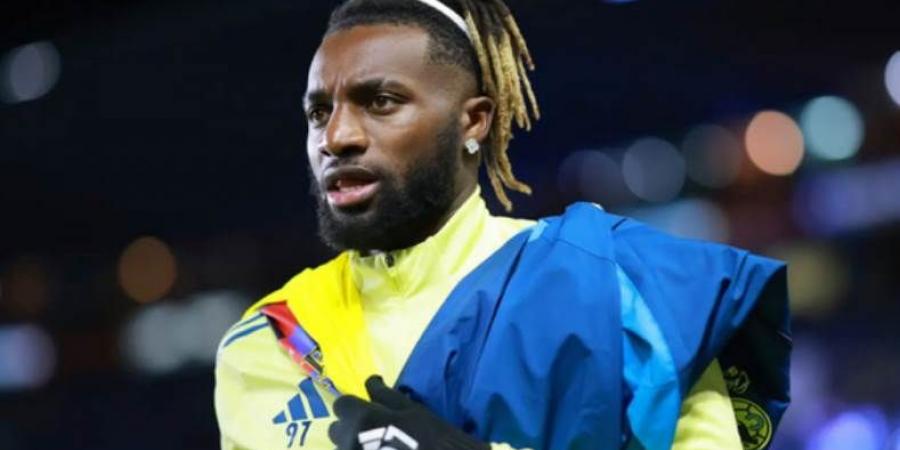 ماكسيمان يعلن رحيله عن كلوب أمريكا بعد تعرض أطفاله للعنصرية