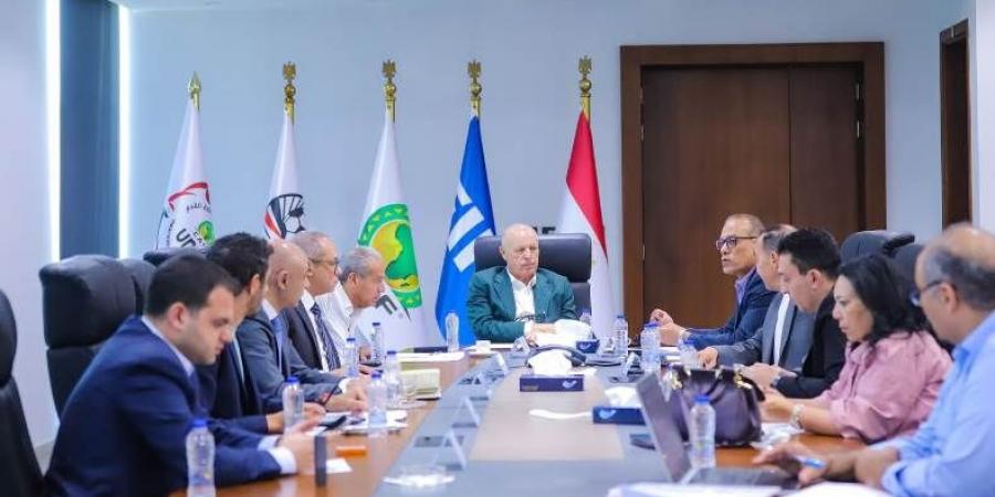 اتحاد الكرة يعتمد برنامج الفراعنة قبل المونديال ومخاطبة وزارة الرياضة لاستضافة الكان