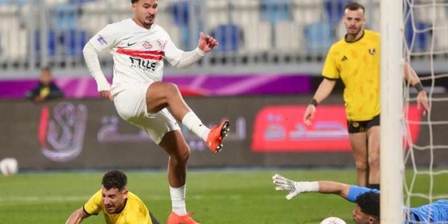 أحمد شريف يتوج بجائزة رجل مباراة الزمالك وكهرباء الإسماعيلية