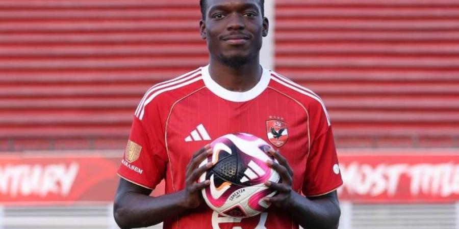 علاء ميهوب يهاجم مهاجم الأهلي الجديد: "لو لاعب اعتزل منذ 40 عاماً لسجل هذه الكرة!"