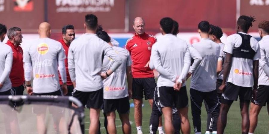 الأهلي يفتح مرانه أمام وسائل الإعلام قبل مواجهة شبيبة القبائل بدوري الأبطال