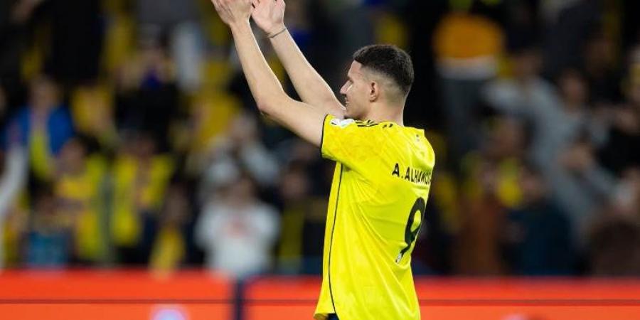 فسخ عقده بالتحايل على الأنظمة.. الهلال يشكو عبد الله الحمدان