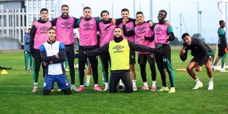 فادلو يمنح لاعبي الرجاء يوم راحة قبل العودة غدا للتداريب استعدادا لمواجهة اتحاد يعقوب المنصور