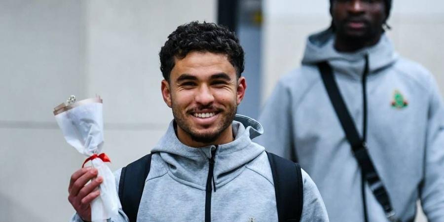 بعثة الجيش الملكي تصل إلى القاهرة تمهيدا لمواجهة الأهلي في عصبة الأبطال