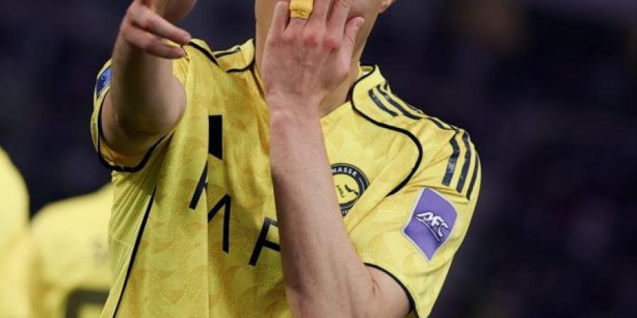 السومة: الحمدان أفضل مهاجم في السعودية.. وأنصحه بالرحيل عن النصر 