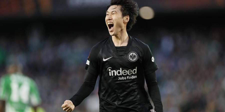 Daichi Kamada between Borussia Dortmund and... Barca