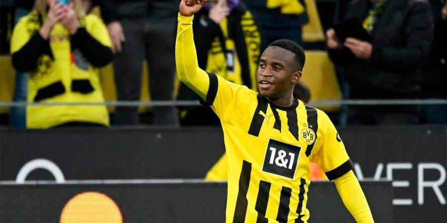 Dortmund hand Moukoko ultimatum: "Either accept now or our paths will separate"