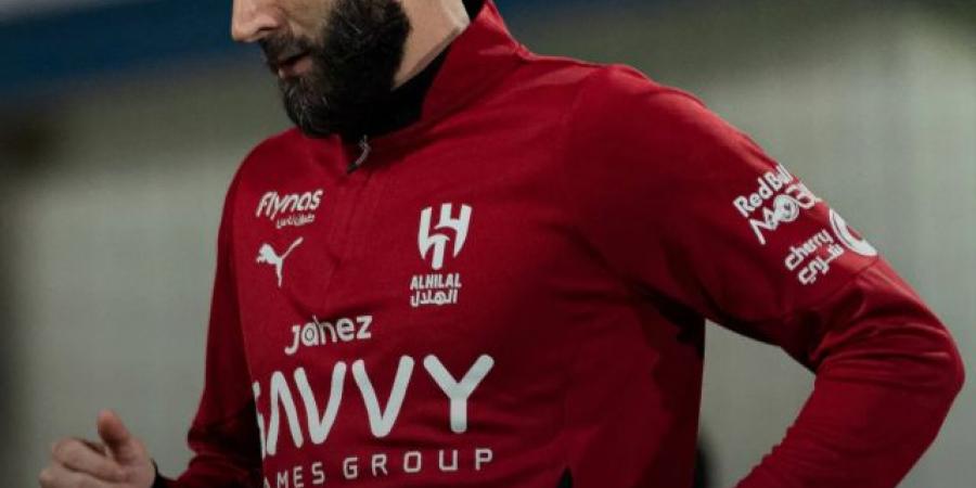 المباريات التي سيغيب عنها بنزيما مع الهلال