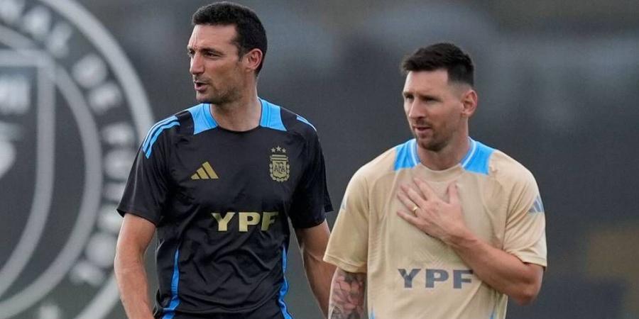 سكالوني: "سأبذل قصارى جهدي لضمان مشاركة ميسي في مونديال 2026 ومن مصلحة كرة القدم أن يكون معنا"