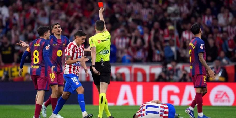 الاتحاد الإسباني ينشر تسجيلات "الفار" بعد إلغاء طرد جيرارد مارتين أمام أتلتيكو مدريد