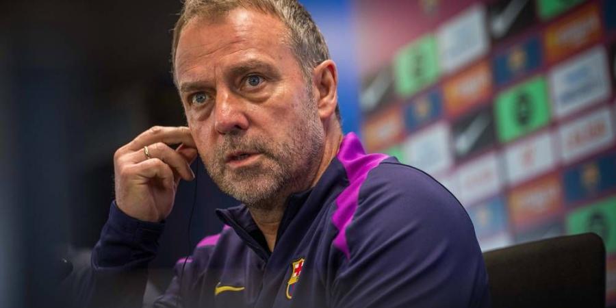 فليك يعلن عودة كوندي وبالدي وغارسيا لصفوف برشلونة