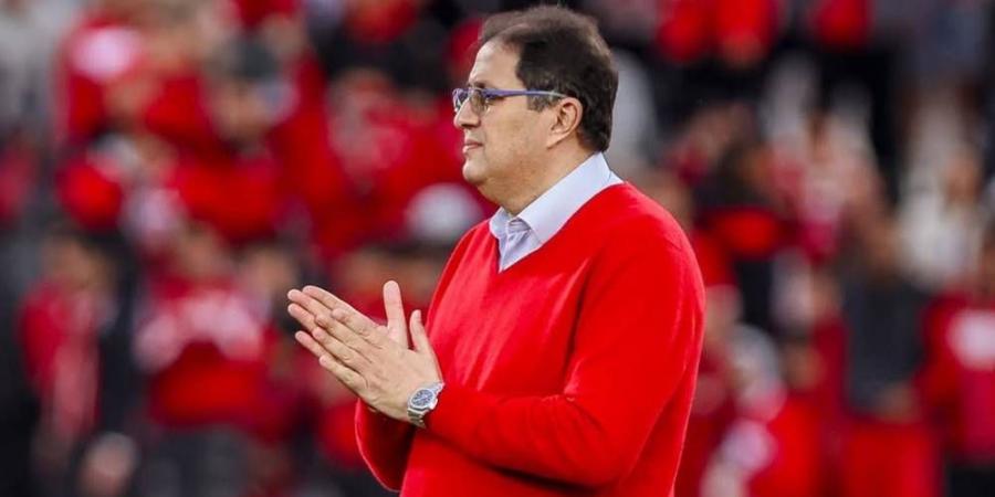 بعض لاعبي الوداد يقدمون طلبا مباشرا لآيت منا بالحصول على تحفيزات مادية