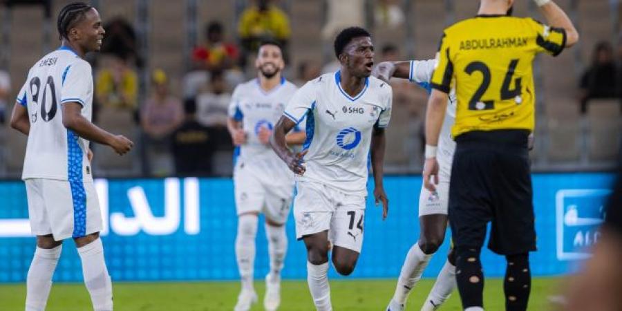 في الوقت القاتل.. نيوم يقلب الطاولة على الاتحاد برباعية مثيرة