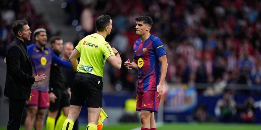 لجنة الحكام الإسبانية: "مارتين لاعب برشلونة كان يستحق الطرد وقرار الـ'VAR' كان خاطئا"