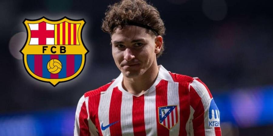 برشلونة يفتح قنوات التواصل مع أتلتيكو مدريد في محاولة للتعاقد مع ألفاريز